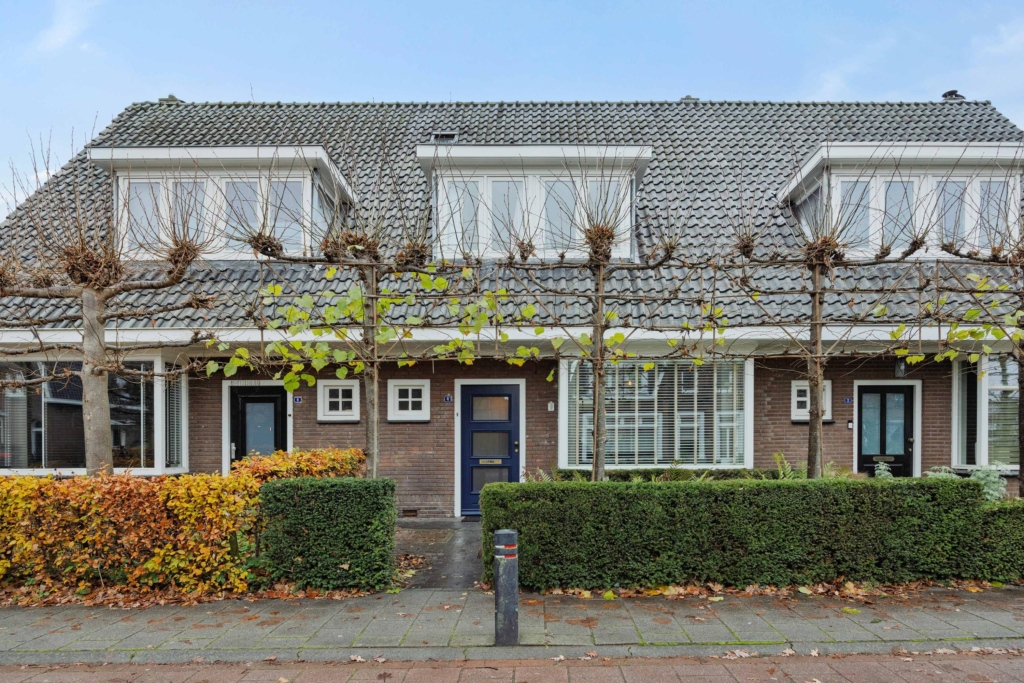 Tussenwoning te koop: Esscheweg 4, Vijverhof Vught