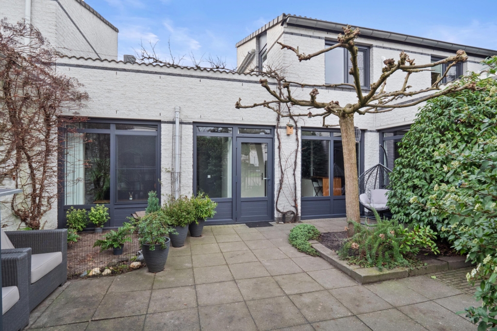 Tussenwoning te koop: Vlashoek 15, Voorburg en omgeving Vught